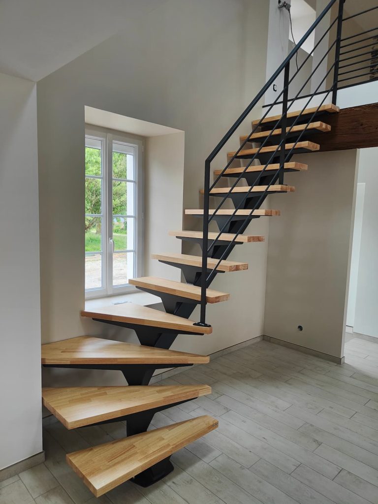 Escalier intérieur bois